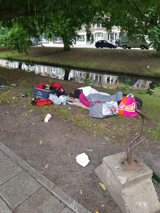 Mannen op zoek naar werk en woning, overgebracht naar opvanglocatie