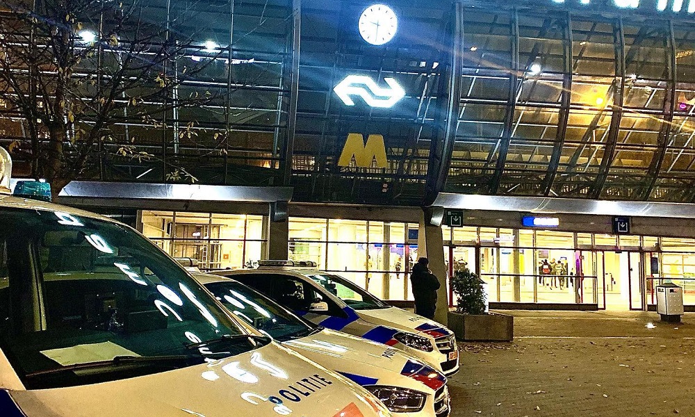 Vijfmaal mes aangetroffen en driemaal drugs