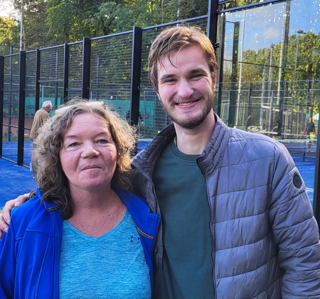 Padelbanen Van Vliet geopend door kandidaat burgemeester