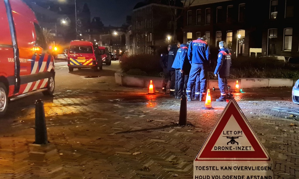'Let op! Drone-inzet' op het Emmaplein in Schiedam