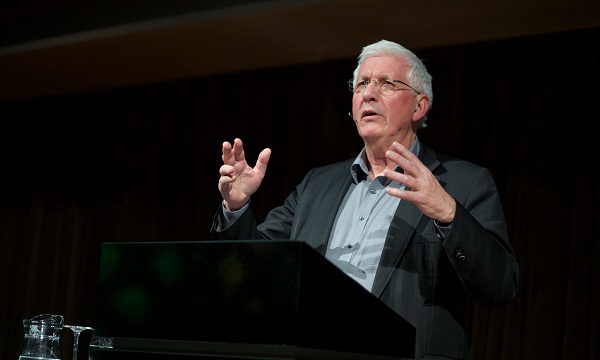 Joop Daalmeijer kondigt vertrek aan als voorzitter Jenevermuseum