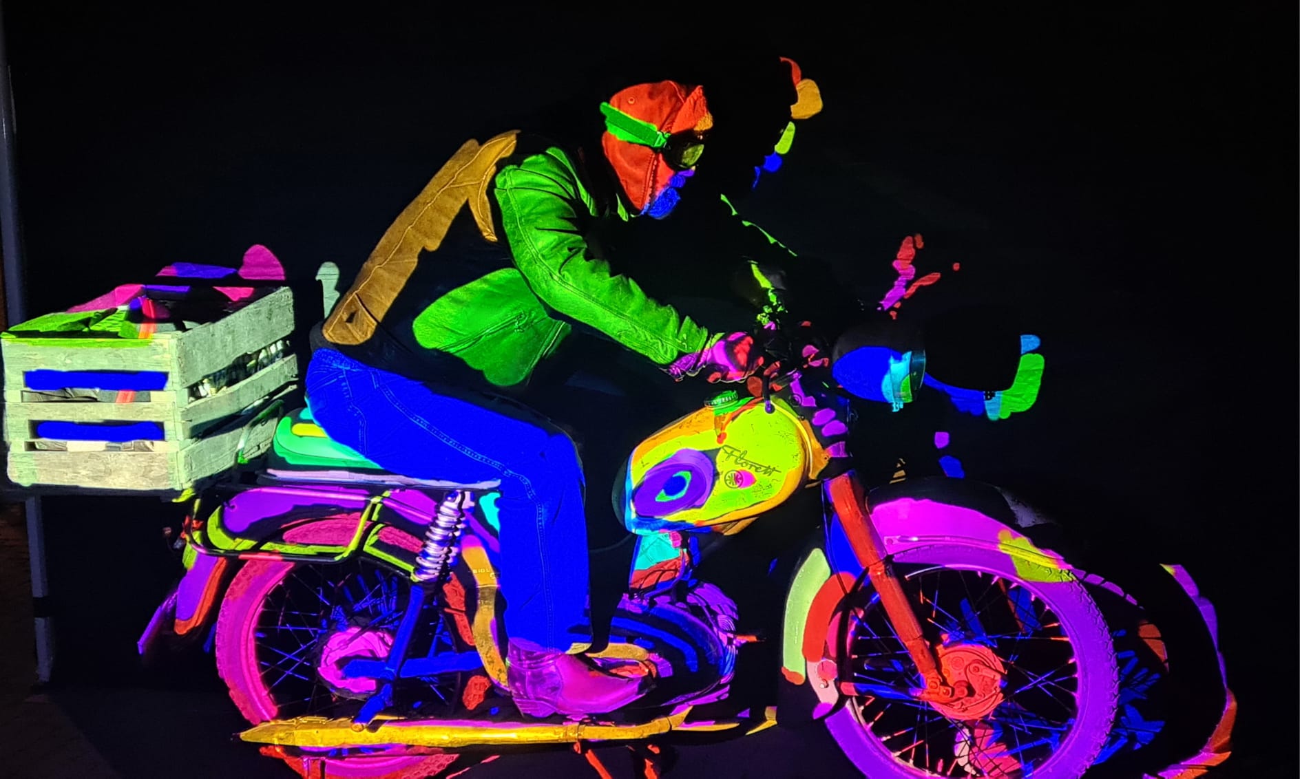 Brommer op zee... brommer van licht