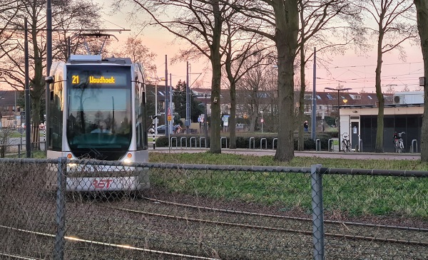 Ophogingen en aanpak keerlus hebben gevolg voor tramlijn 21