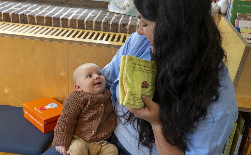 Bibliotheek introduceert Ukkie-lezen voor baby's en dreumesen