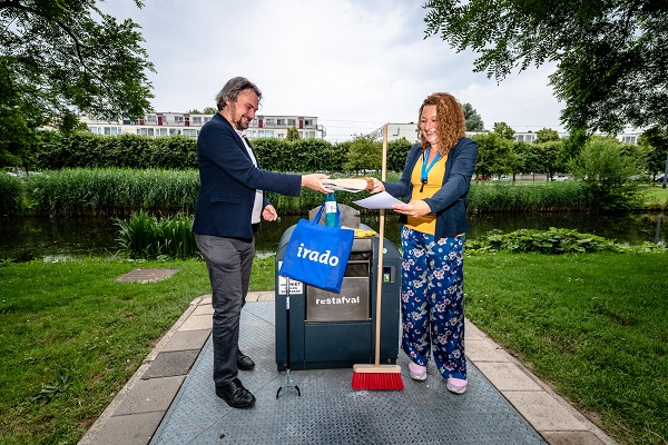 Containers ter adoptie in Schiedam