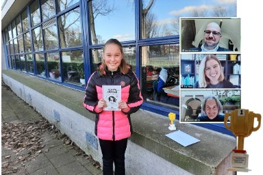 Yara uit groep 7 van De Klinker is de voorleeskampioen van Schiedam
