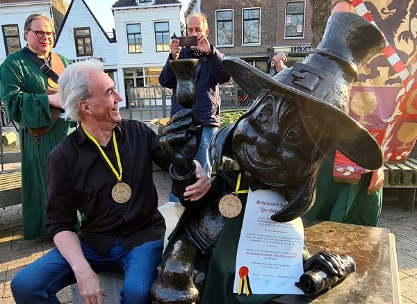 Harr Wiegman is niet meer, zijn Proosje van Schiedam blijft