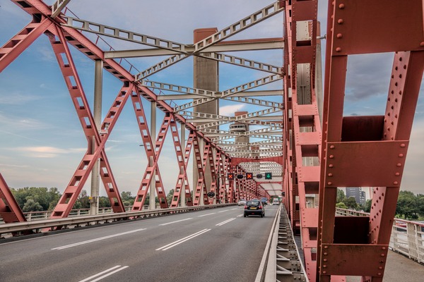 Spijkenisserbrug tot begin februari verschillende keren dicht