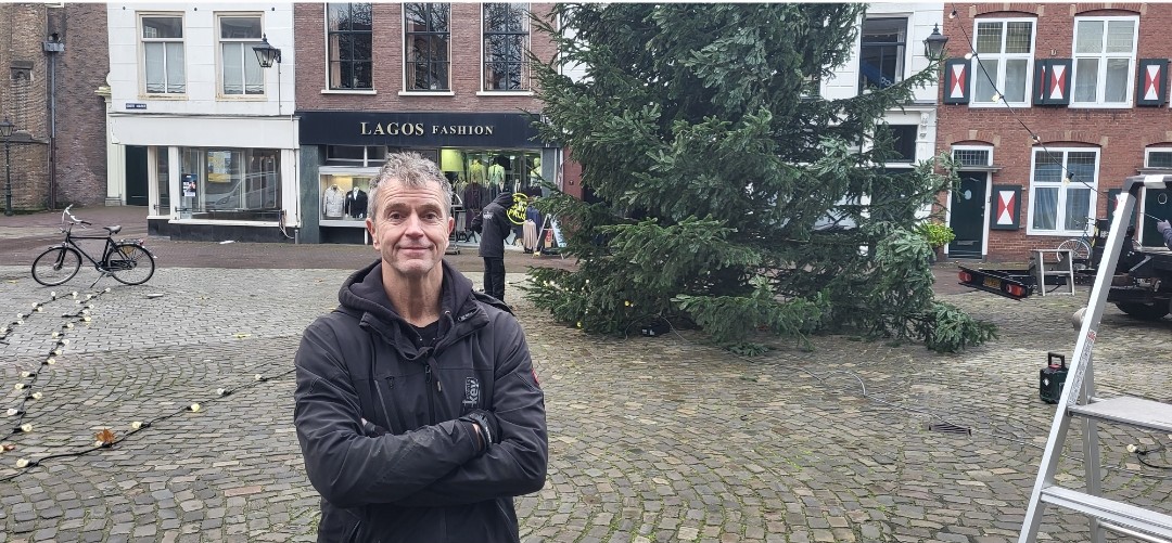 Kerstbomen op Grote Markt en meer plekken in de stad