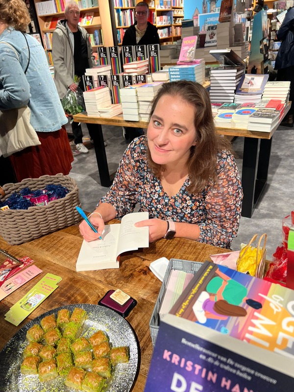 Schiedamse auteur schrijft feelgoodroman over vooroordelen