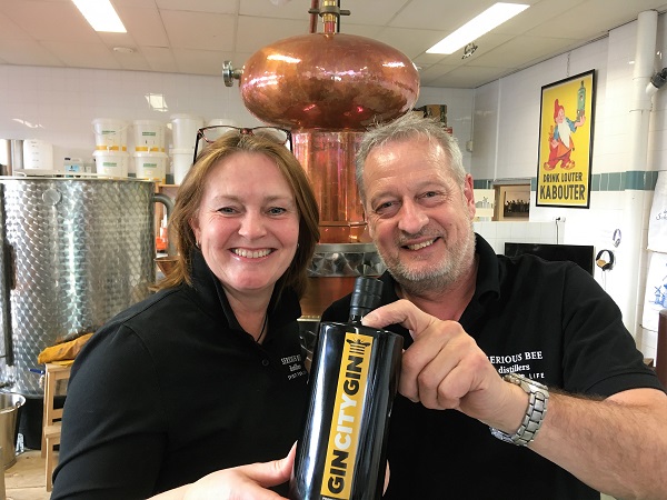 GINCITYGIN is een omgekeerd ontwikkelde stoere gin