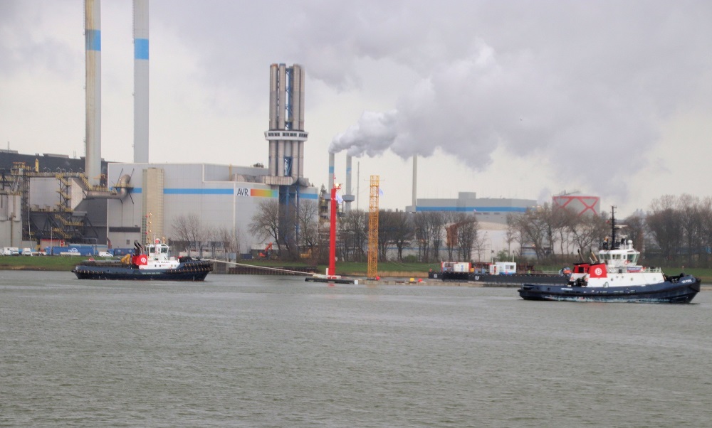 Het Scheur en de Nieuwe Waterweg voor scheepvaart dicht tot zondag 7.00 uur
