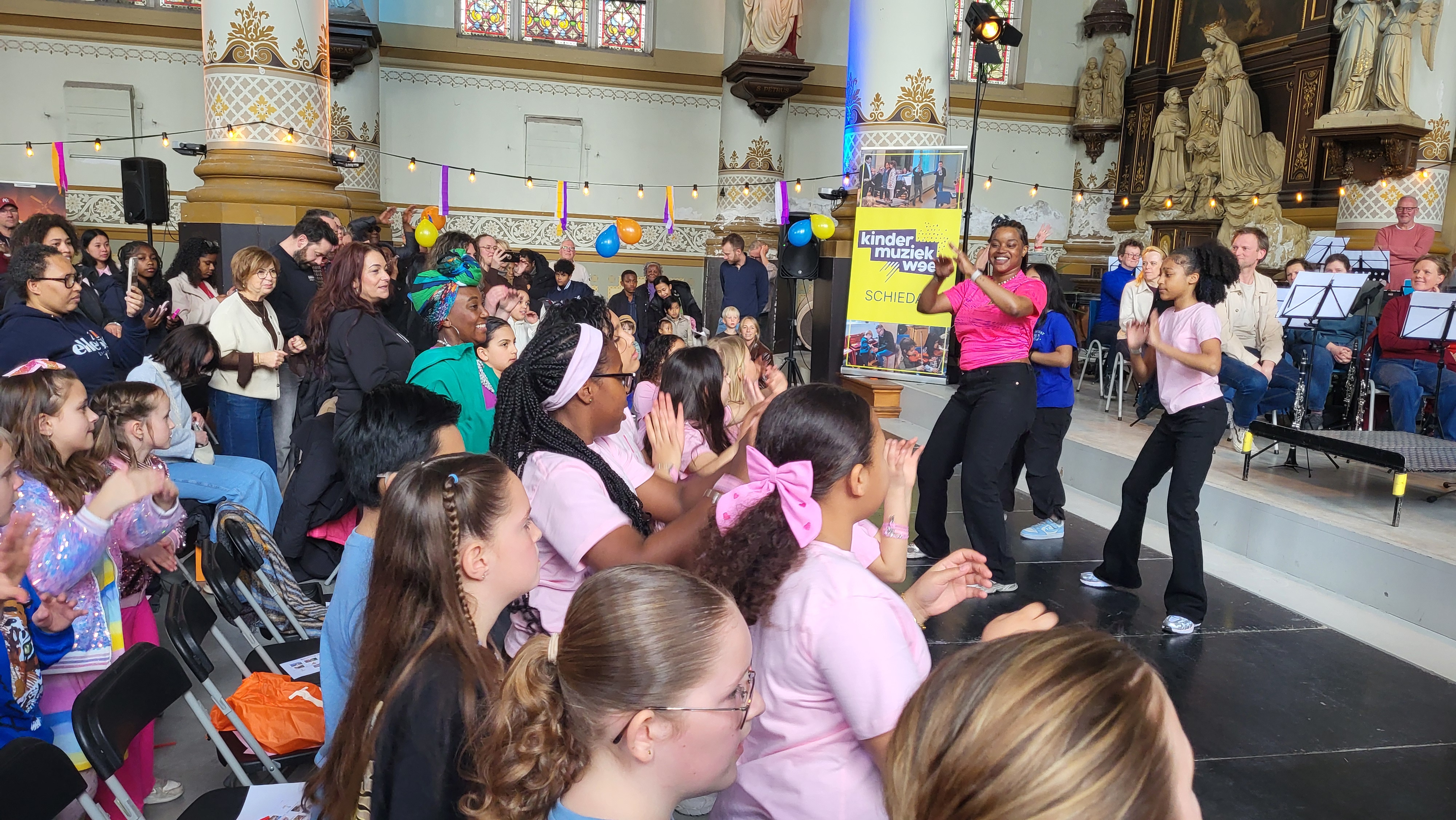Feestelijke muzikale finale einde kindermuziekweek