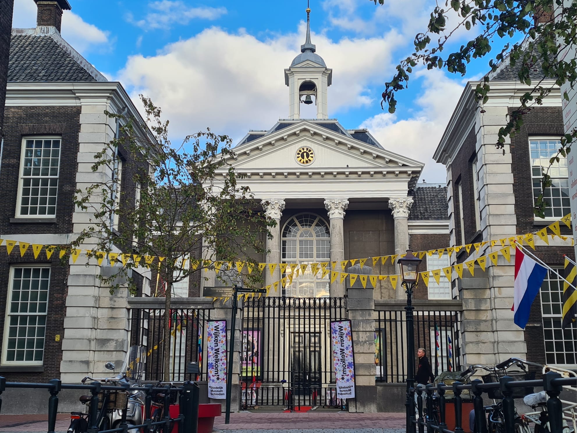 Inwoners uit Schiedam Noord bezoeken museum