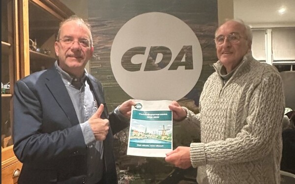 Met Elkaar, Voor Elkaar