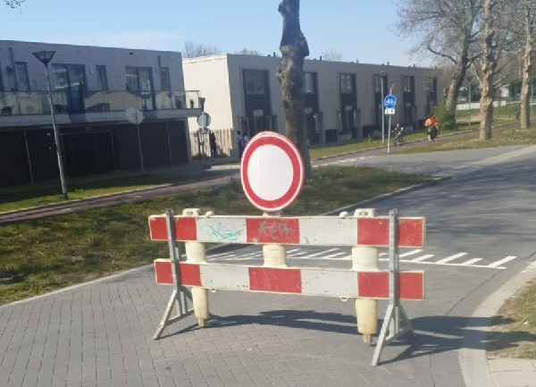 Parkweg tijdelijk afgesloten richting park