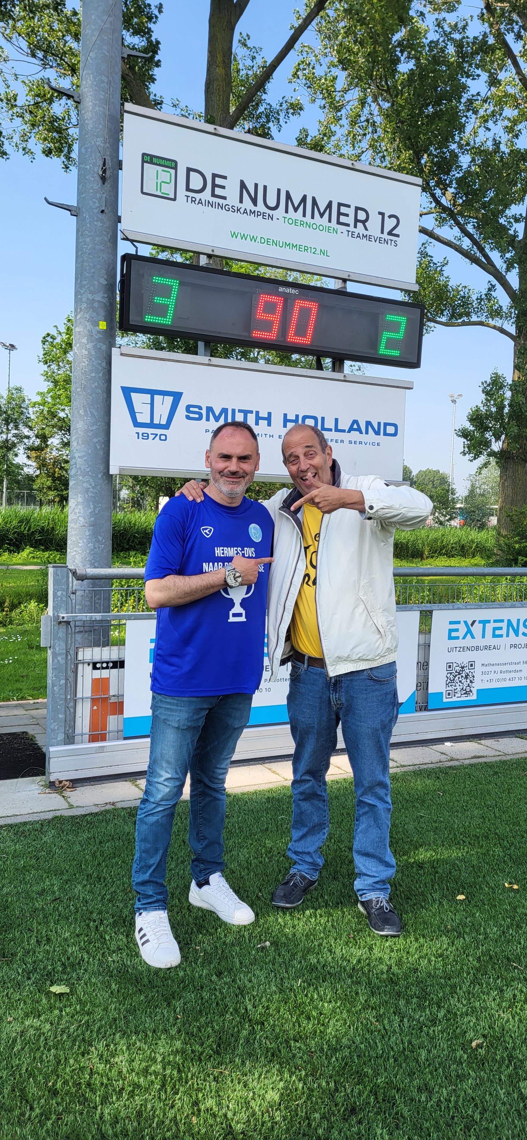 Kampioen Hermes-DVS wint ook laatste wedstrijd