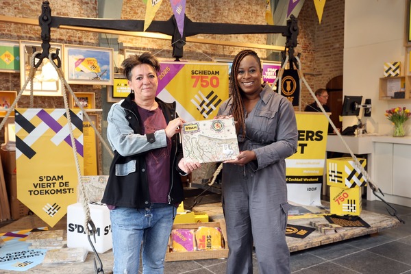 Schiedam lanceert eigen Stadsganzenbord