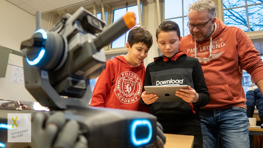 Twee Rotterdamse scholen bezoeken alle groepen 8