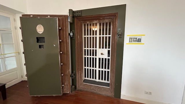 Deze kluis wordt onderdeel van een espresso/wijnbar en hotel