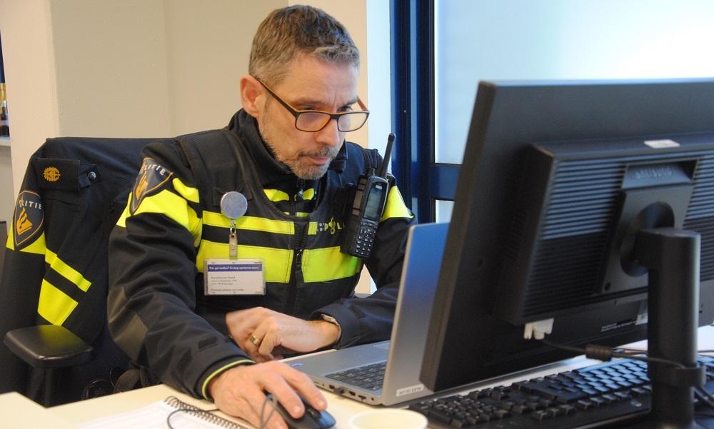 'Er zijn weer auto-inbrekers actief' 