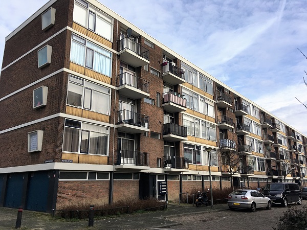  'Stop mensen niet weg in schimmelwoningen of noodcontainers' 