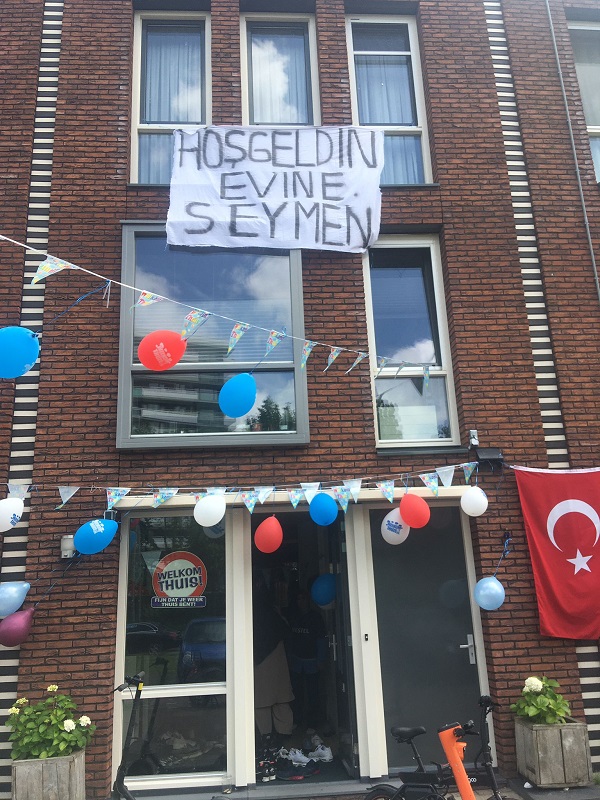 Seymen is eindelijk weer thuis 