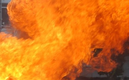 Politie werd zowel in Noord als in Zuid met vuurwerk bekogeld