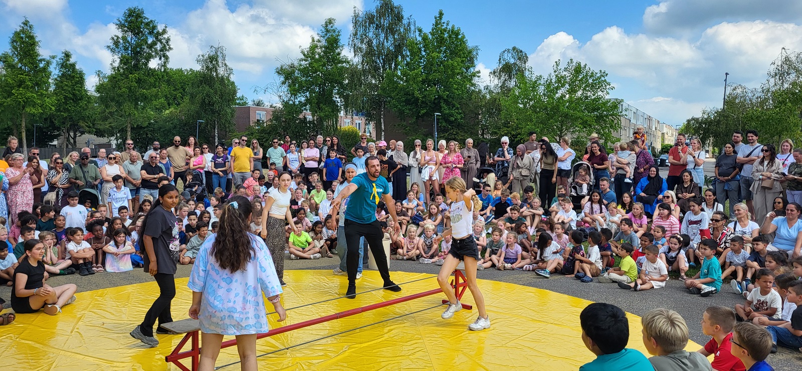 Leerlingen De Violier sluiten schooljaar af met circusvoorstelling