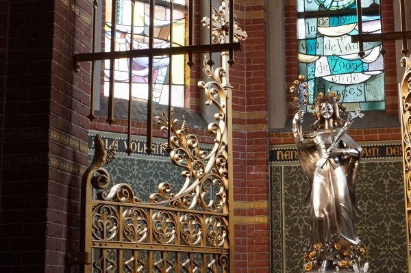 Informatie in het Oekraïens van Schiedamse kerken