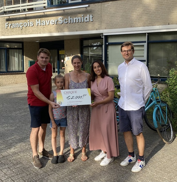 Ronde Tafel schenkt 2000 euro aan Oekraïense vluchtelingen