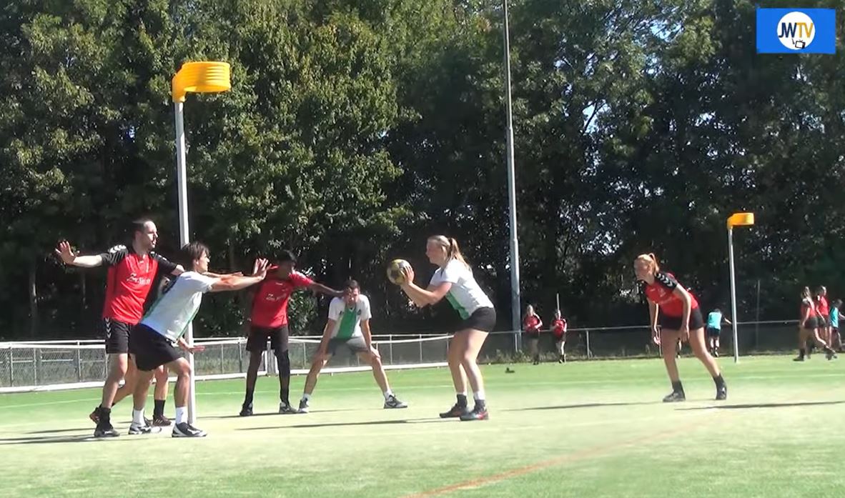 Korfbaltoernooi in de hitte als voorbereiding op nieuwe seizoen