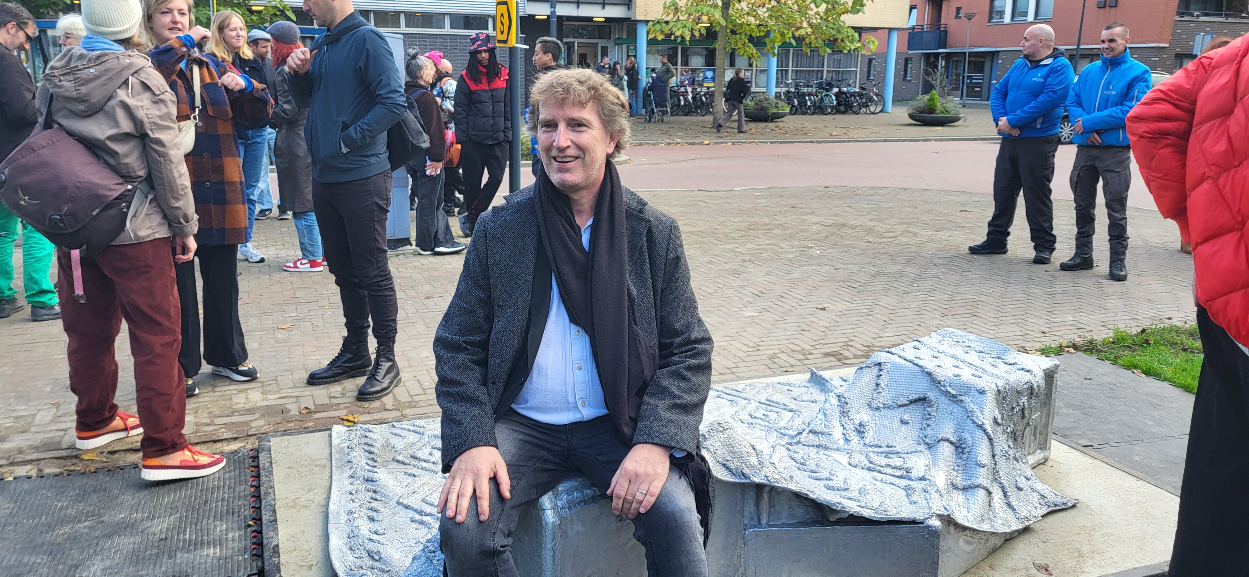 Over kunst in Schiedam Oost, Sint-intocht en sluiting Zwembad Zuid