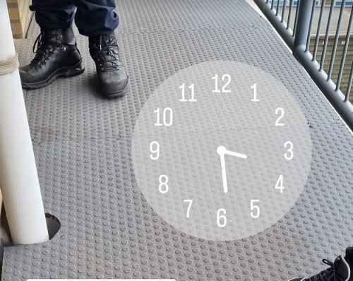 Bewoner in eigen woning gevallen, thuiszorgverlener heeft geen sleutel