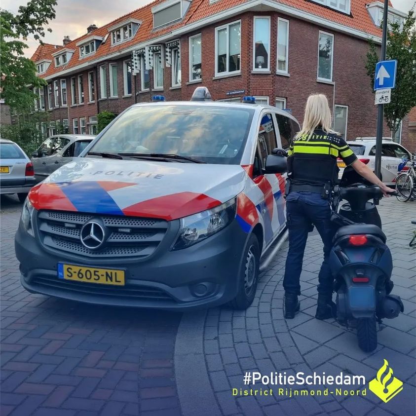 Jonge jongen op scooter aangehouden wegens heling