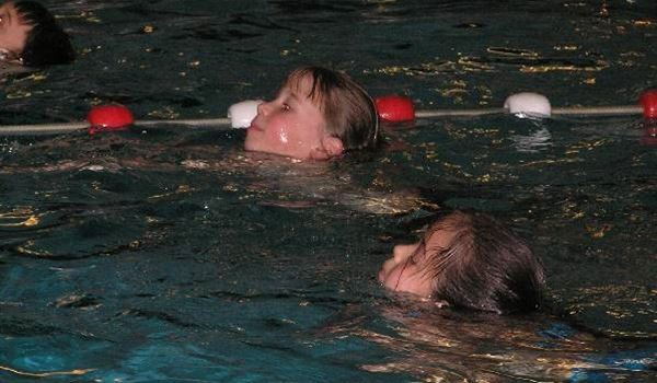 Leert elk kind in Schiedam tijdig zwemmen?