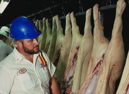 Negen mannen wonen in één huis met één toilet