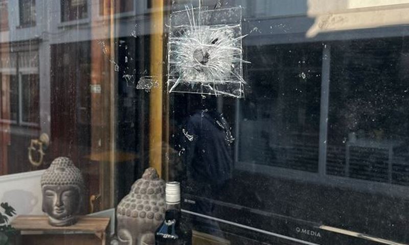 Bureau Rijnmond toont beelden van verdachte van explosie voor Café de Pacha