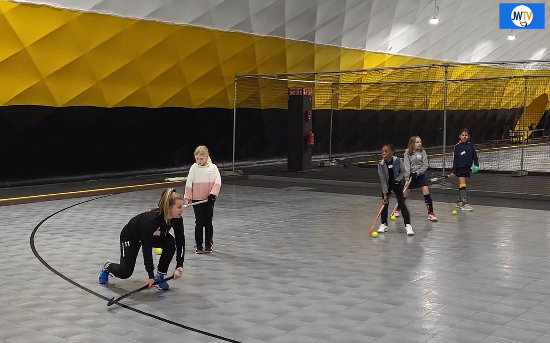 Clinic zaalhockey voor jeugd HCS