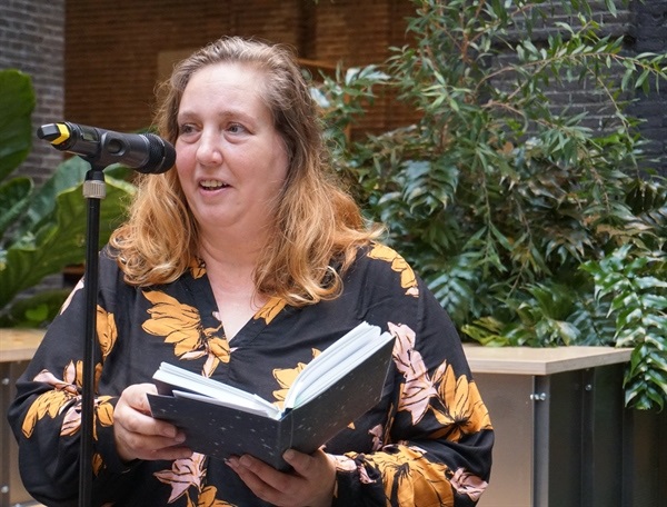 Twee Schiedammers strijden mee om landelijke poëzieprijs