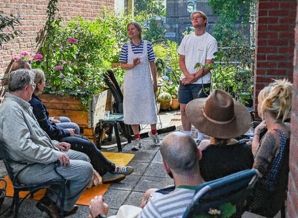 Binnenkort: Gluren bij de Buren