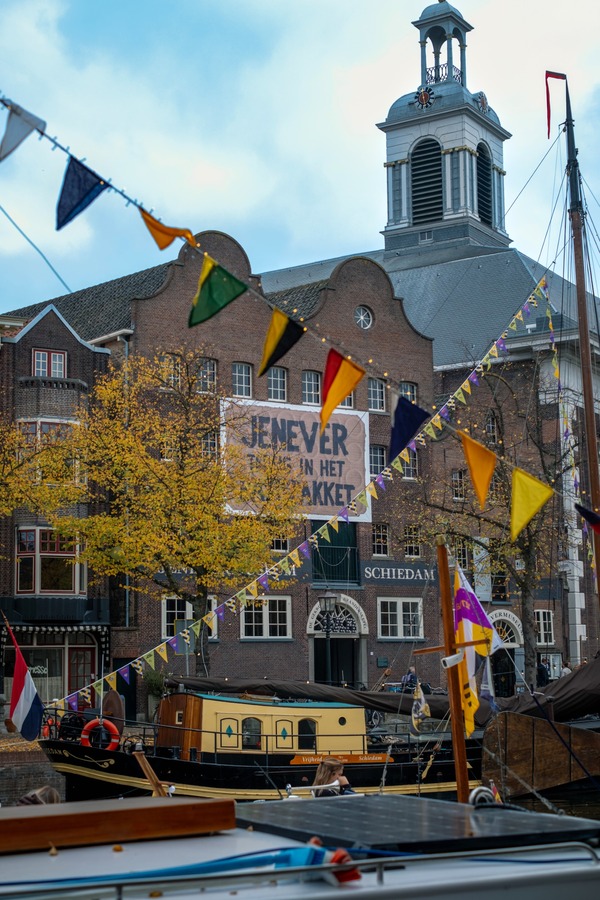 Een nieuwe oude jenever uit Schiedam