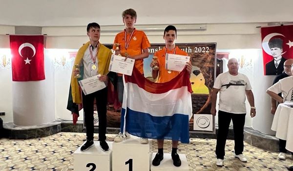 Speler van damclub Van Stigt Thans wint brons op EK Dammen Jeugd