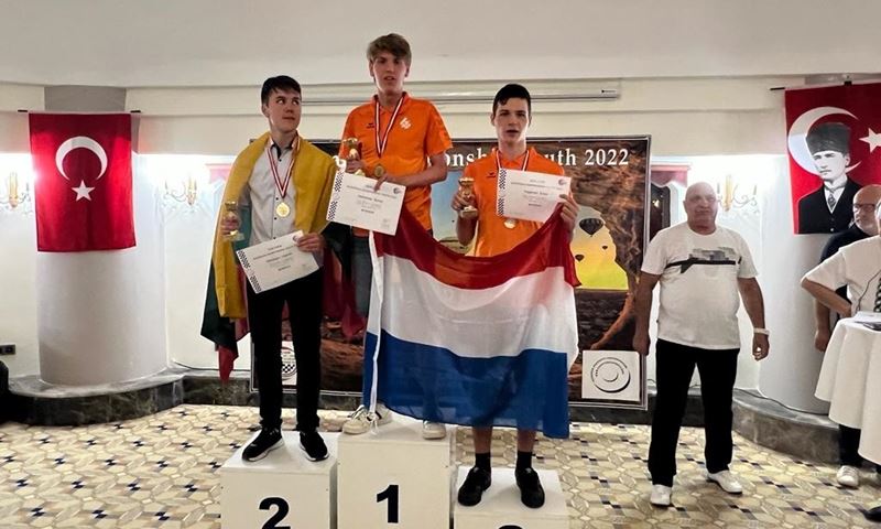 Speler van damclub Van Stigt Thans wint brons op EK Dammen Jeugd