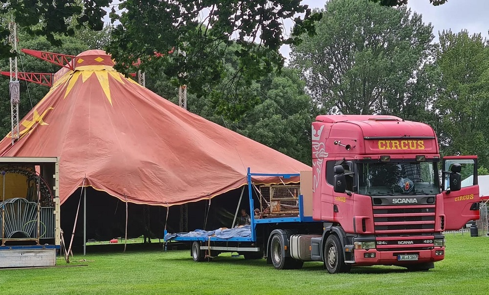 Circus op de Maasboulevard Schiedam