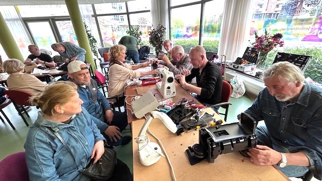 Zaterdag staat Repair Café Schiedam bij molen De Palmboom