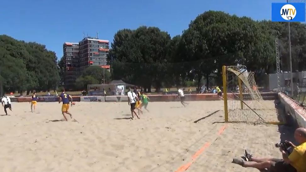 Er komt een 'Beach Arena' aan de Maasboulevard