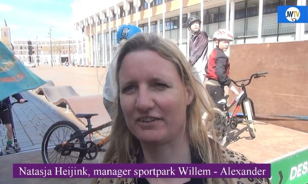 Kinderen pumptracken op het Stadserf