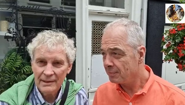 John van Oudenaarde 'Aan de Wandel Met' Jan Schrijver