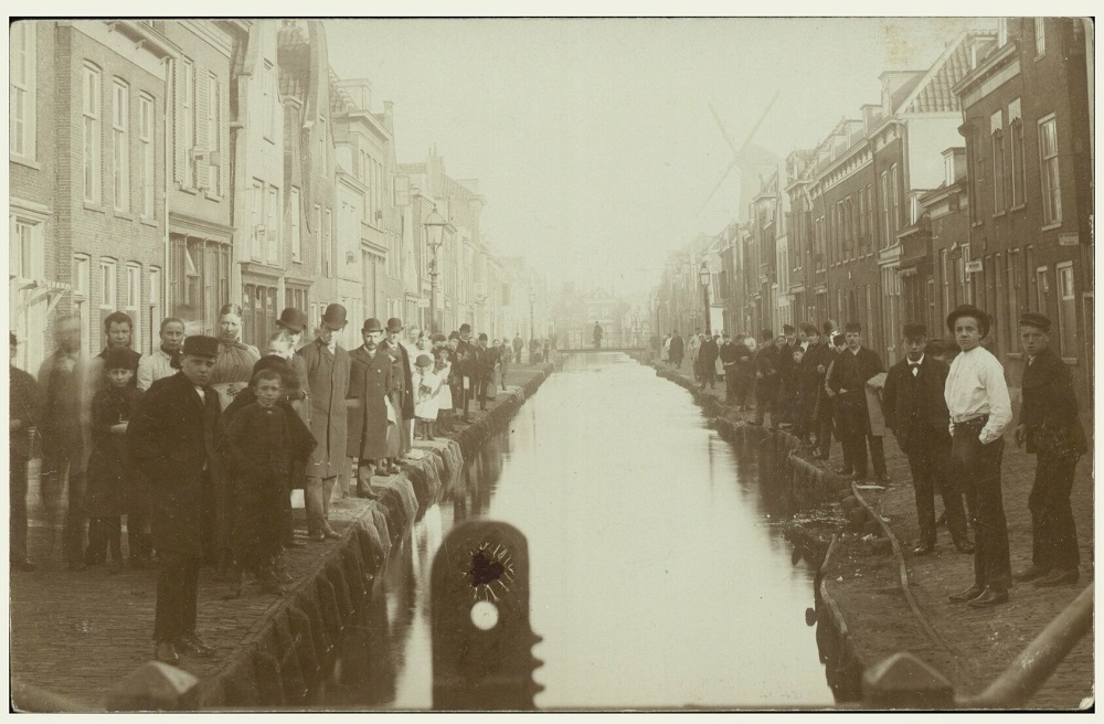 'Groeten uit Schiedam', lezing over historische foto's 